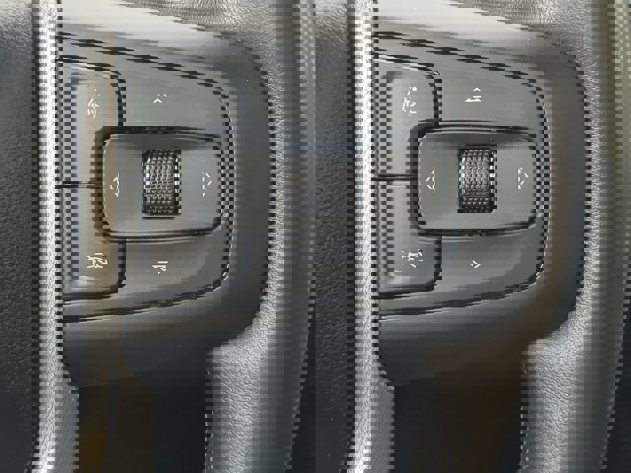 Used 2023 GMC Yukon Denali w/ Denali Reserve Package AWD/4WD image 25