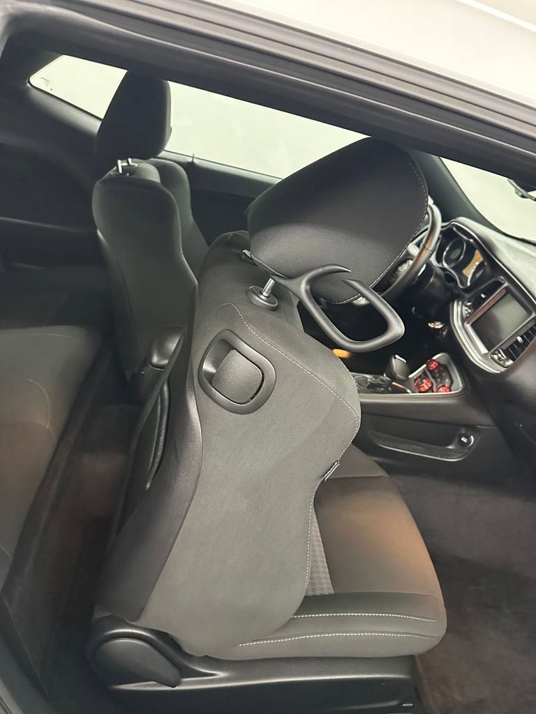 Used 2018 Dodge Challenger R/T Scat Pack w/ Dynamics Package RWD image 30