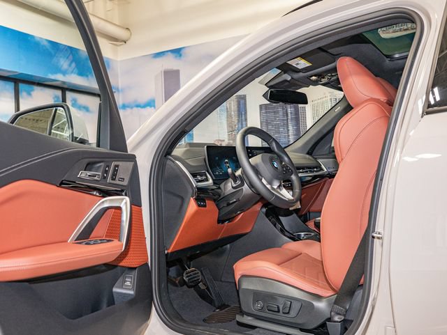 New 2026 BMW X2 xDrive28i w/ Technology Package AWD/4WD image 13