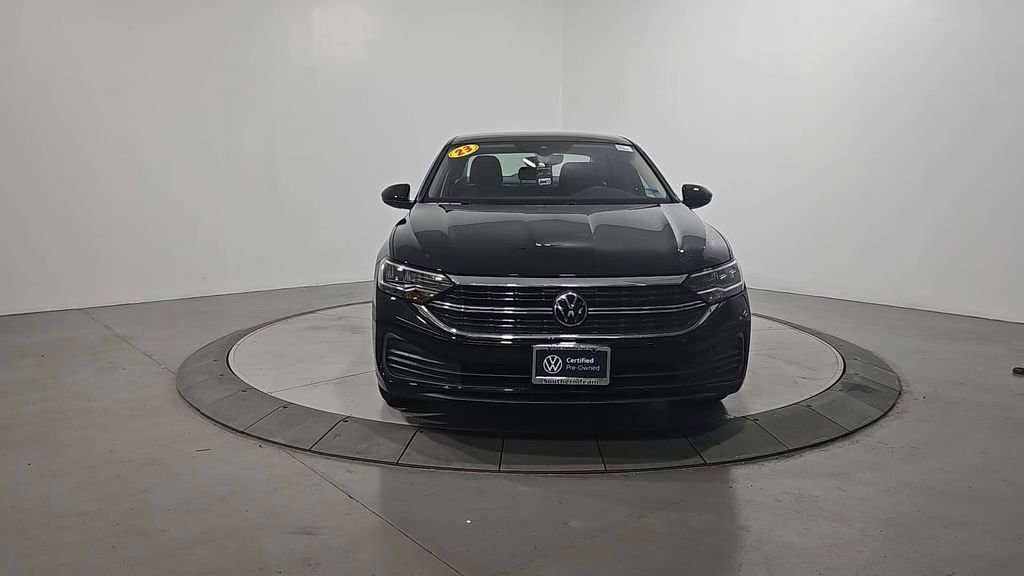 Certified 2023 Volkswagen Jetta SE FWD image 8