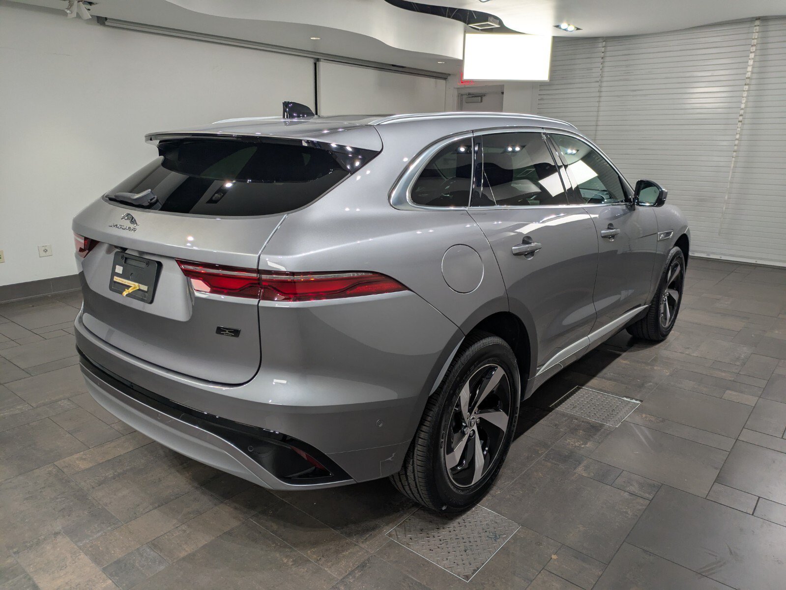 New 2026 Jaguar F-PACE R-Dynamic S AWD/4WD image 26