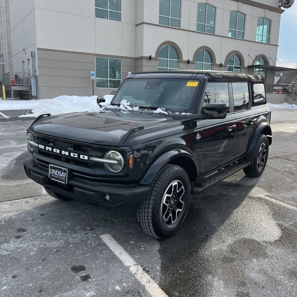 Used 2024 Ford Bronco Outer Banks image 1