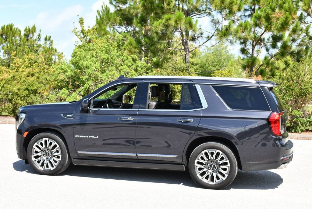 Used 2023 GMC Yukon Denali Ultimate AWD/4WD image 4