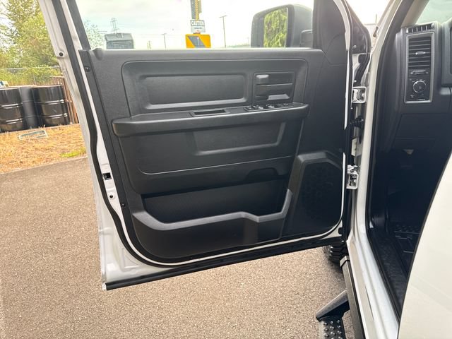 Used 2018 RAM 1500 Express RWD image 17