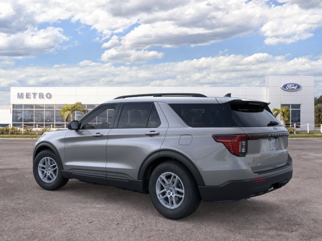 New 2026 Ford Explorer Active RWD image 4