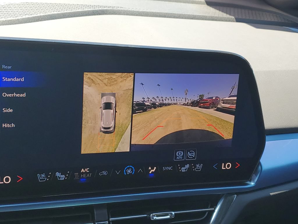 Used 2026 Chevrolet Equinox EV LT w/ Convenience Package II AWD/4WD image 24