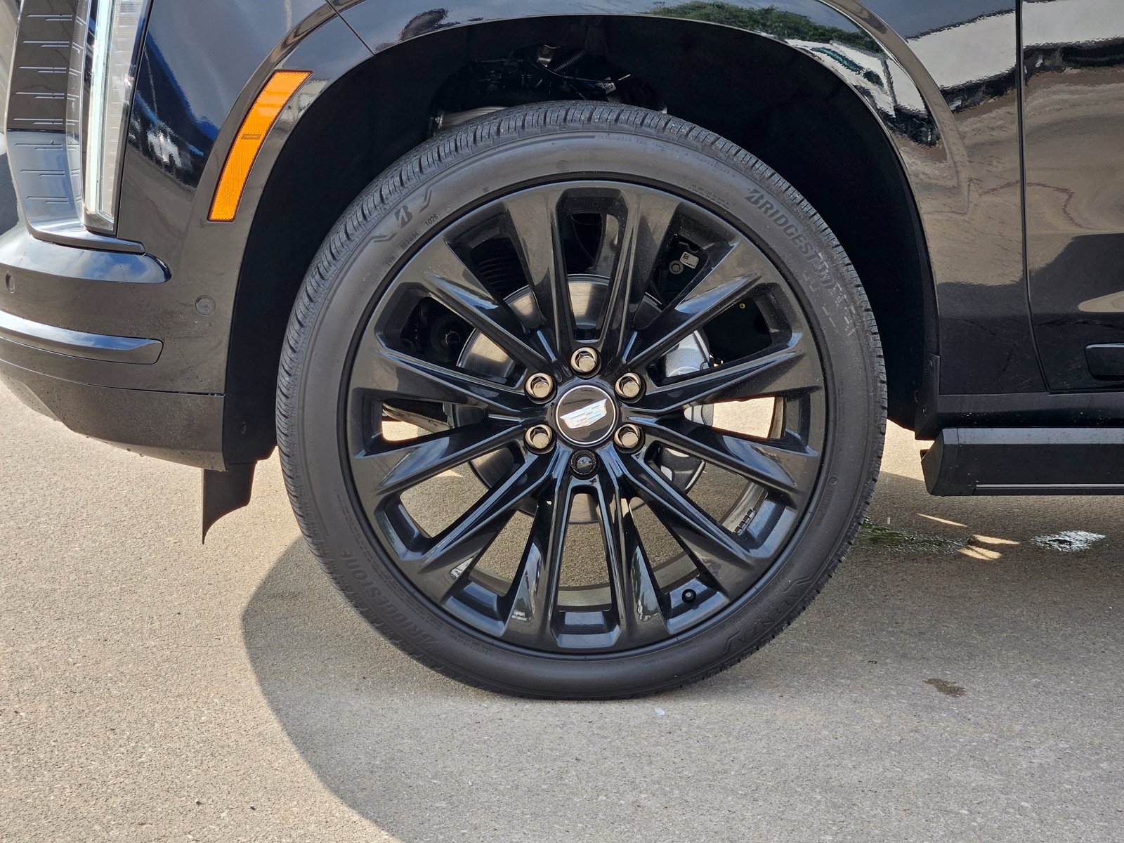 New 2026 Cadillac Escalade Platinum Sport w/ LPO, ONYX Package AWD/4WD image 7