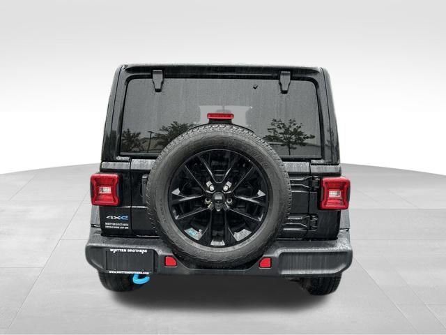 Used 2022 Jeep Wrangler Unlimited Sahara w/ Cold Weather Group image 7