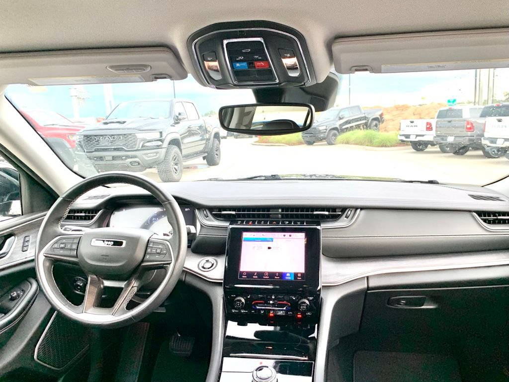 Used 2022 Jeep Grand Cherokee L Limited RWD image 37