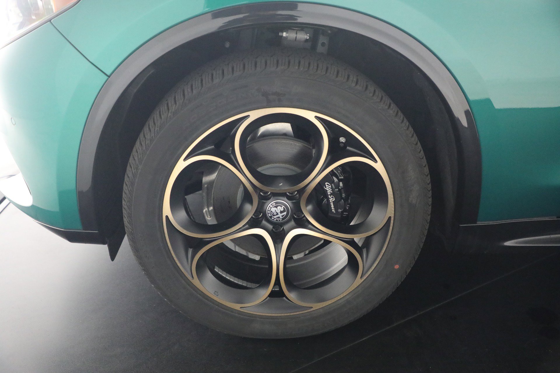 New 2025 Alfa Romeo Stelvio Sprint image 24