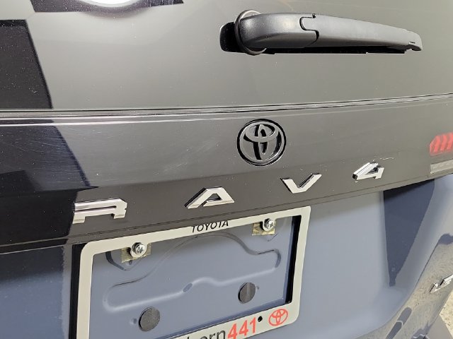 Used 2026 Toyota RAV4 LE AWD/4WD image 9