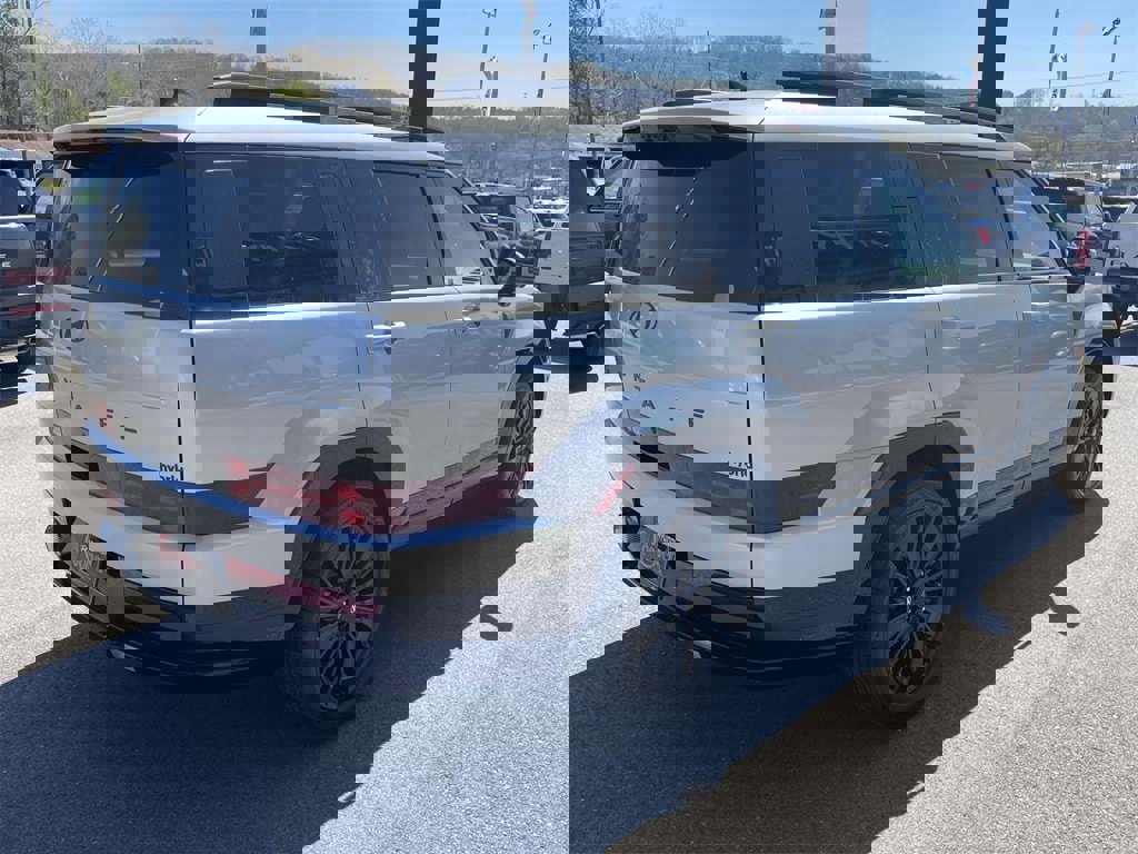 New 2025 Hyundai Santa Fe Calligraphy image 4