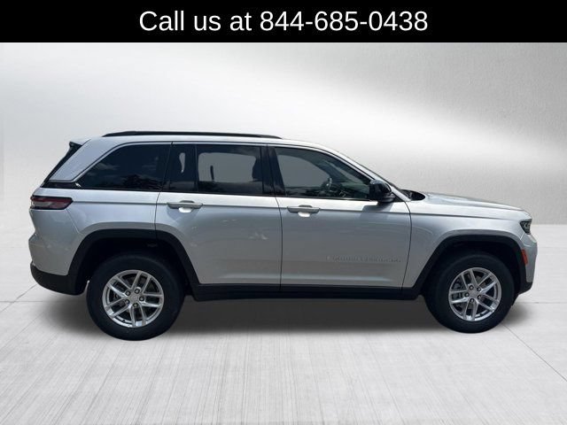 New 2026 Jeep Grand Cherokee Laredo X RWD image 4
