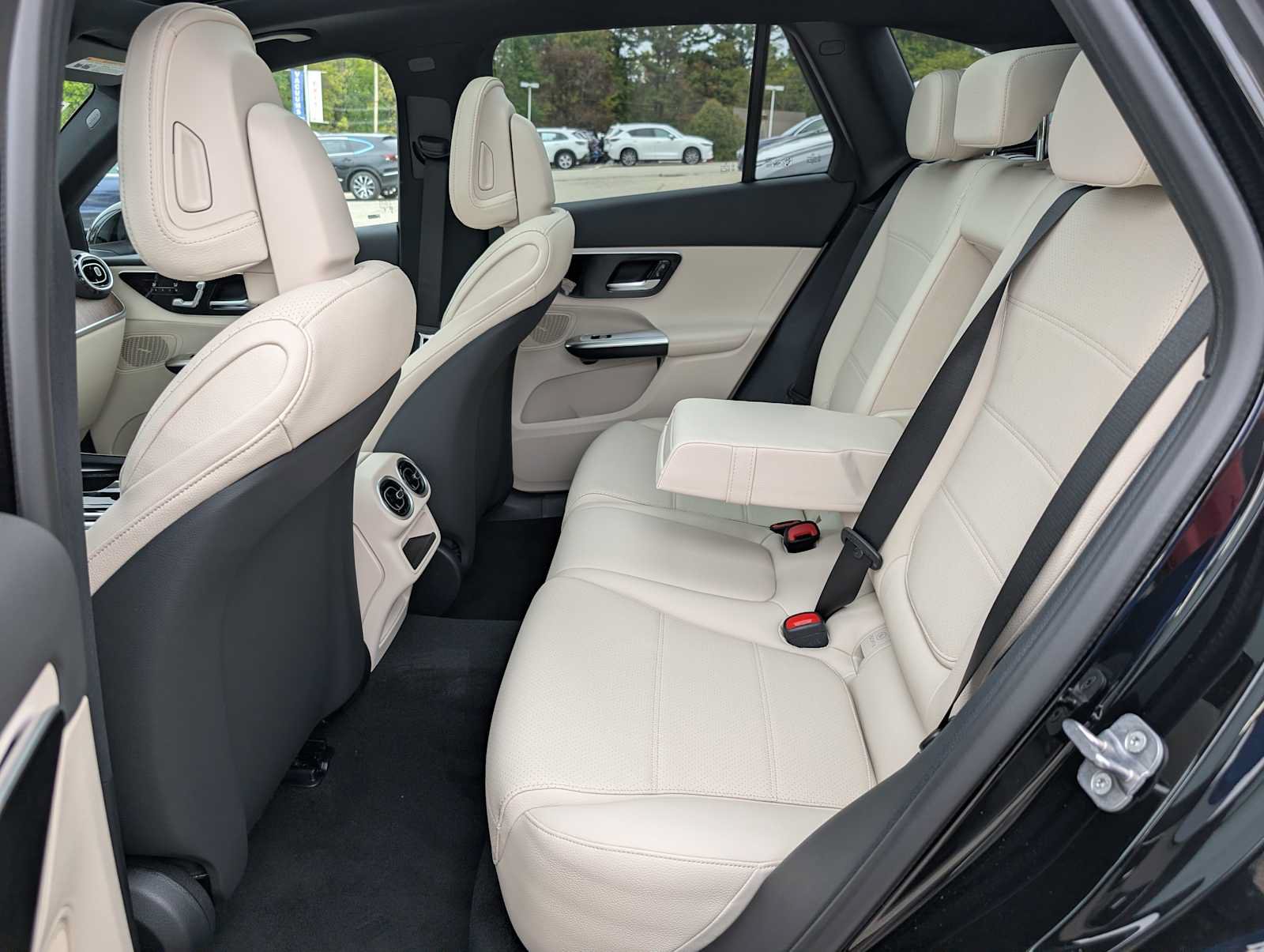 New 2027 Mercedes-Benz GLC 300 4MATIC image 19
