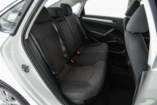 Used 2016 Volkswagen Passat 1.8T S w/ Lighting Package (P06) image 32