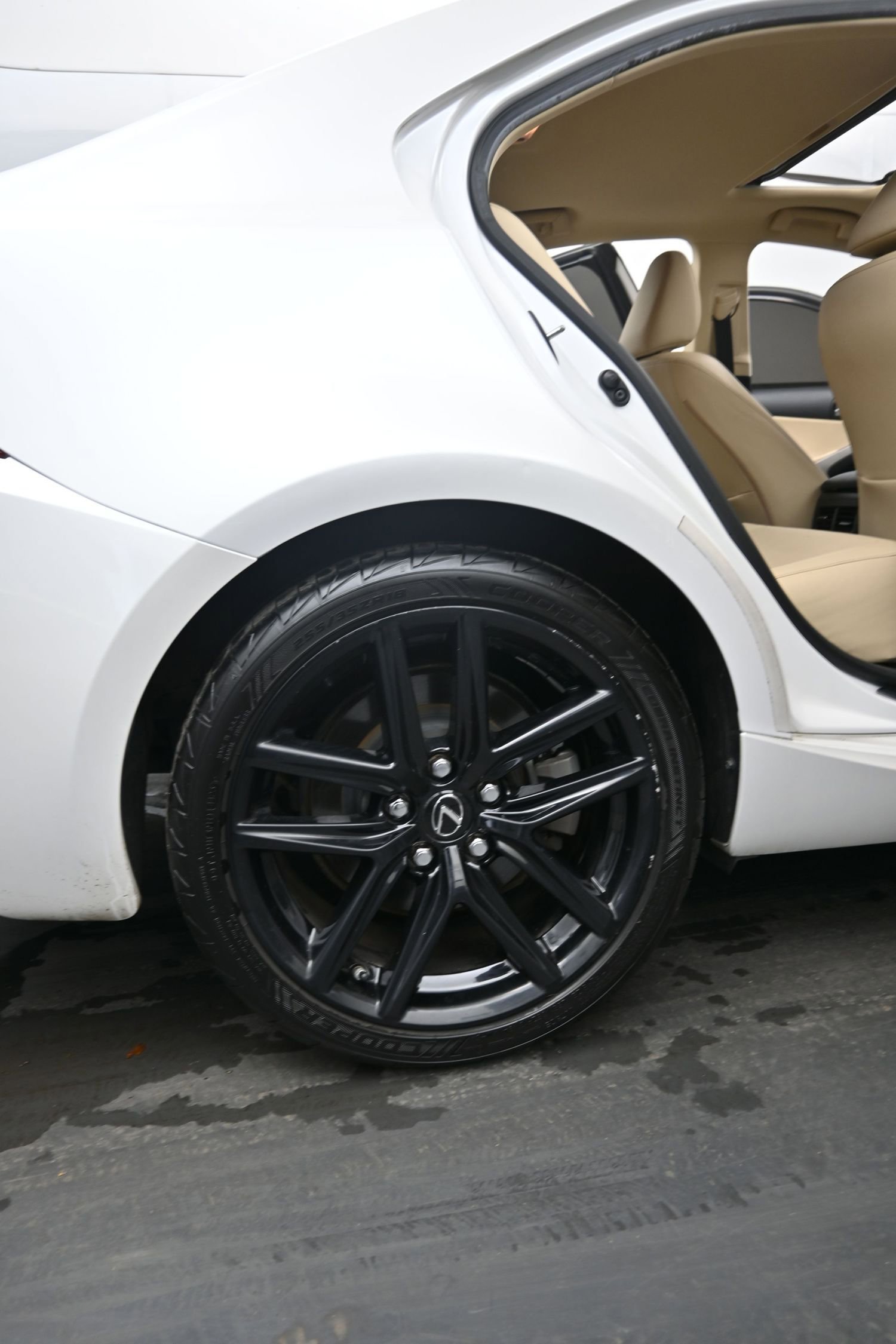 Used 2016 Lexus IS 200t image 24