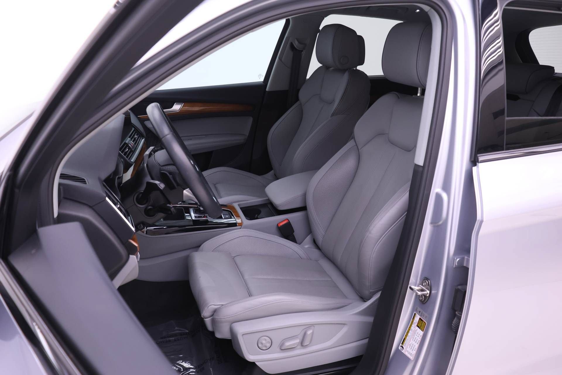 Certified 2023 Audi Q5 2.0T Premium Plus w/ Premium Plus Package AWD/4WD image 7