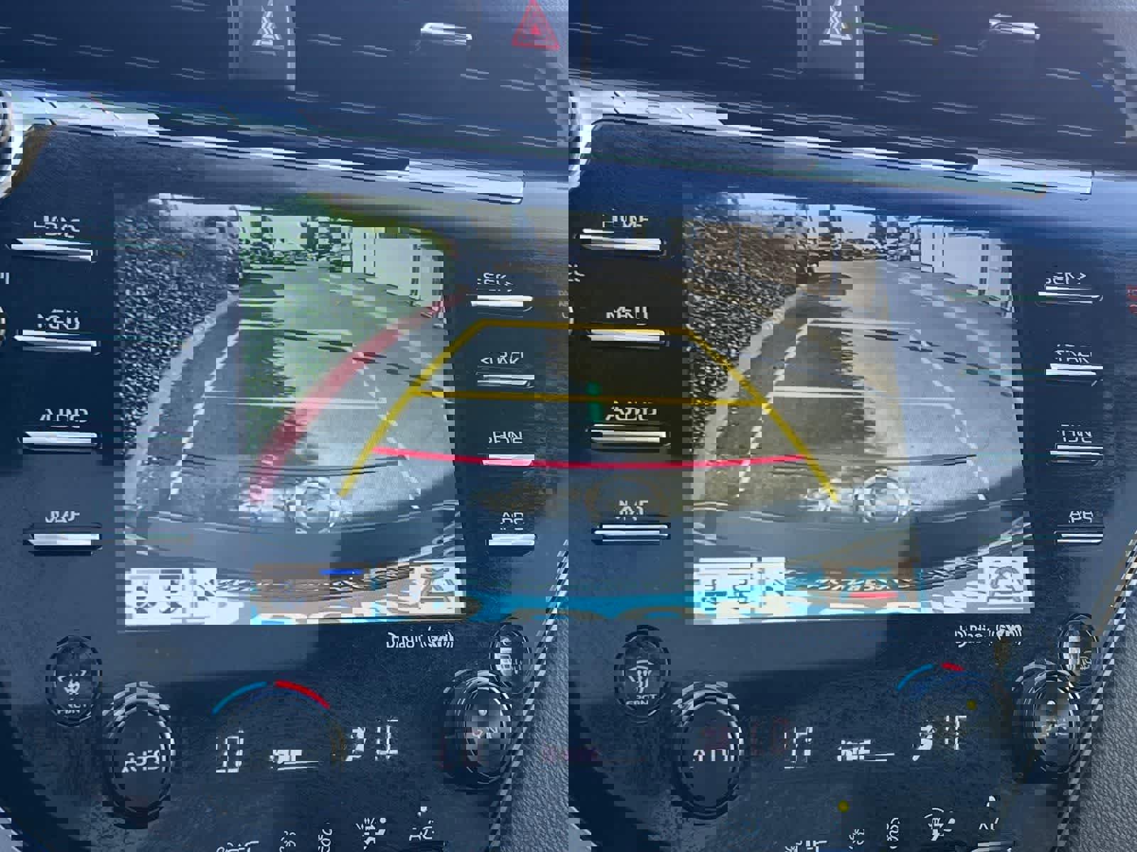 Used 2020 Toyota Camry XSE image 19