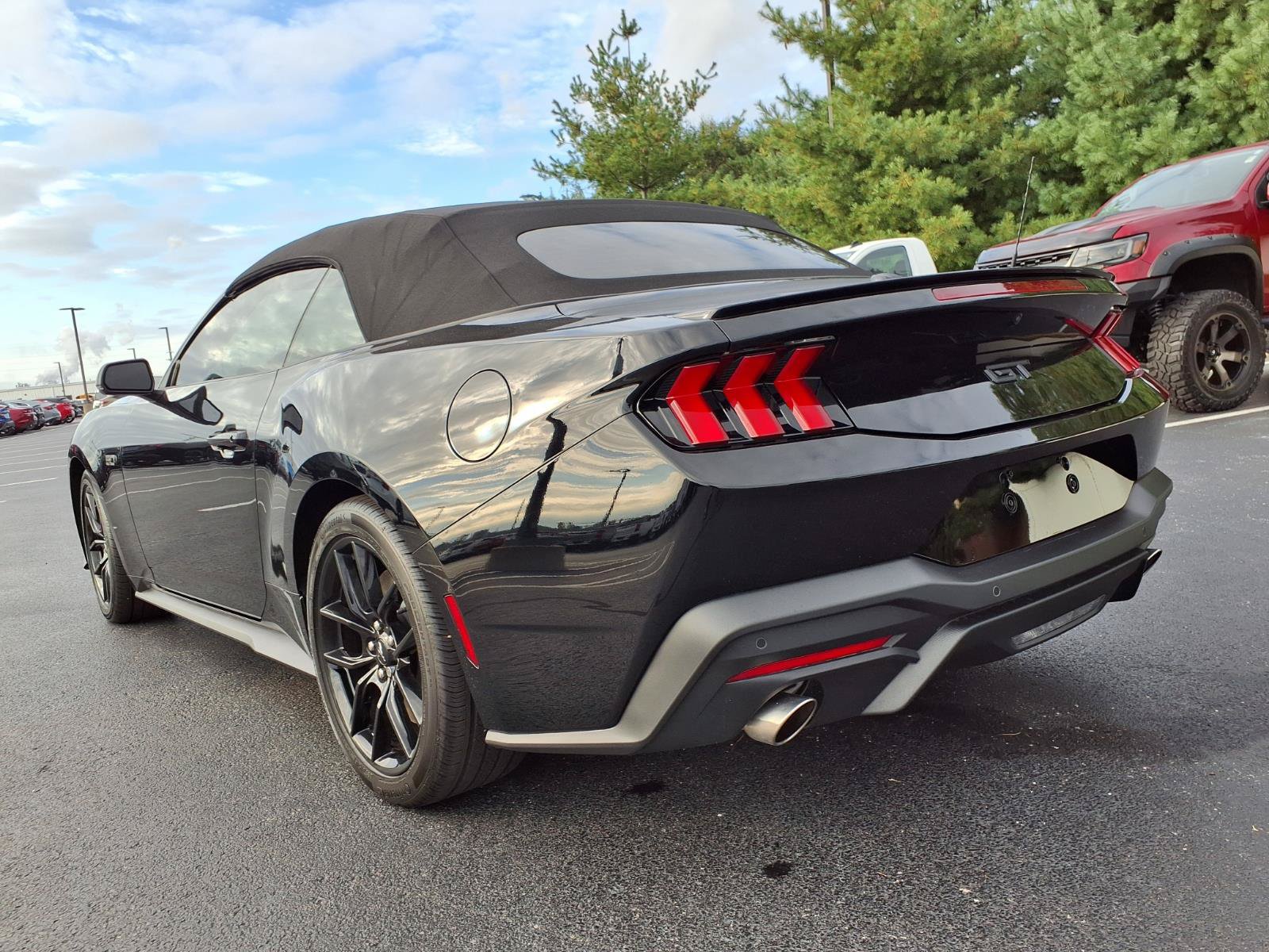 Used 2024 Ford Mustang GT Premium RWD image 32