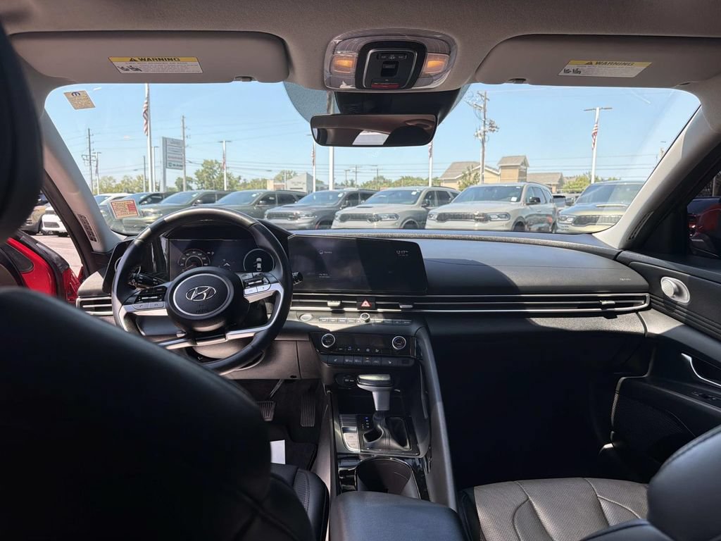 Used 2022 Hyundai Elantra Limited FWD image 20