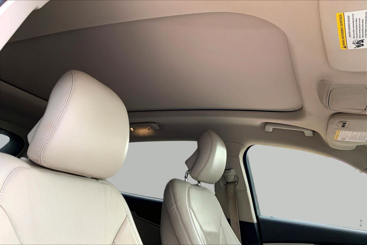 Used 2018 Lincoln MKX Reserve w/ Driver Assistance Package FWD image 13