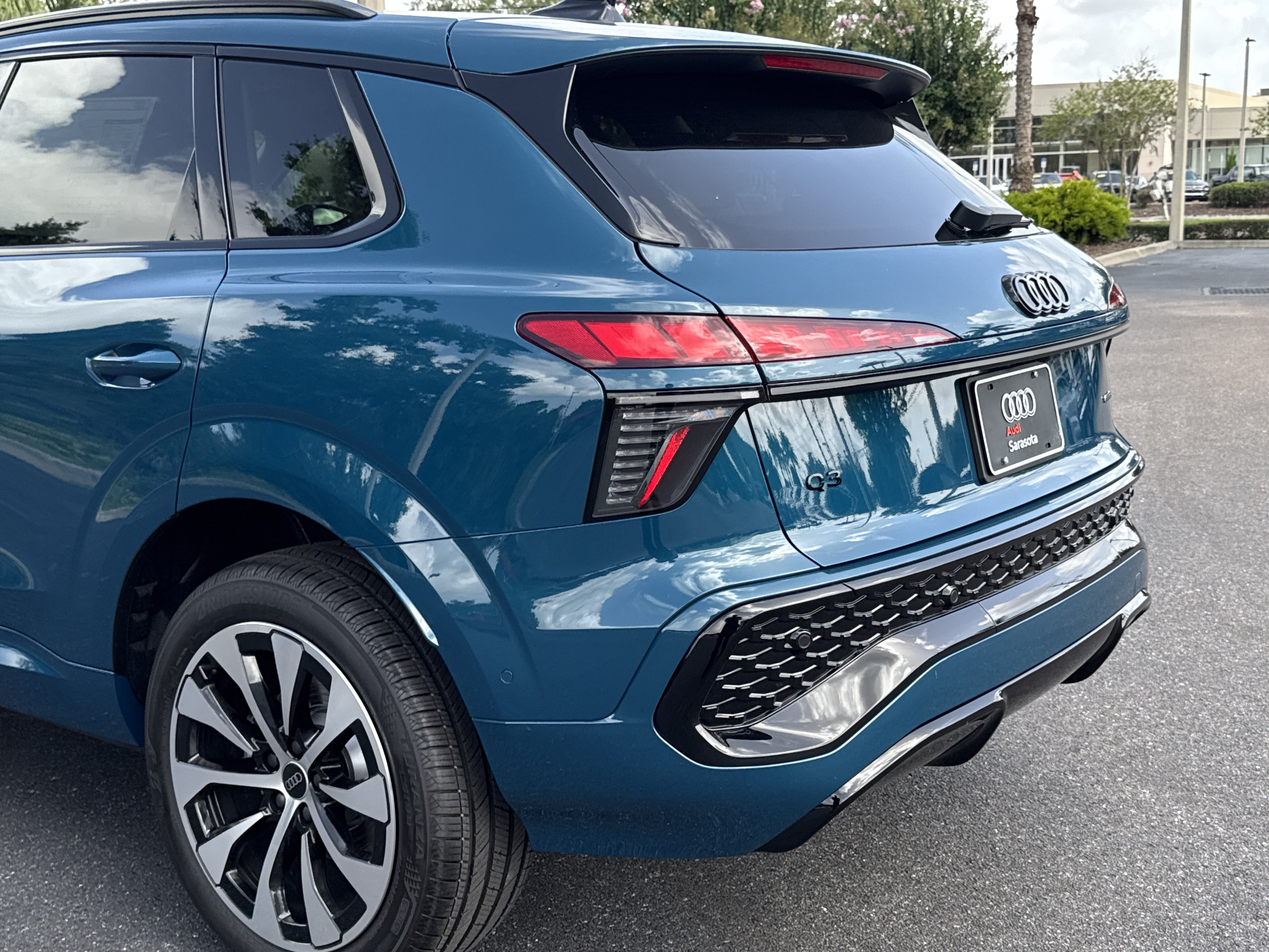 New 2026 Audi Q3 quattro 2.0T AWD/4WD image 8