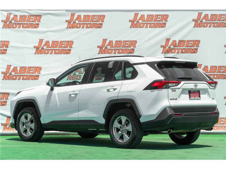 Used 2024 Toyota RAV4 XLE FWD image 23