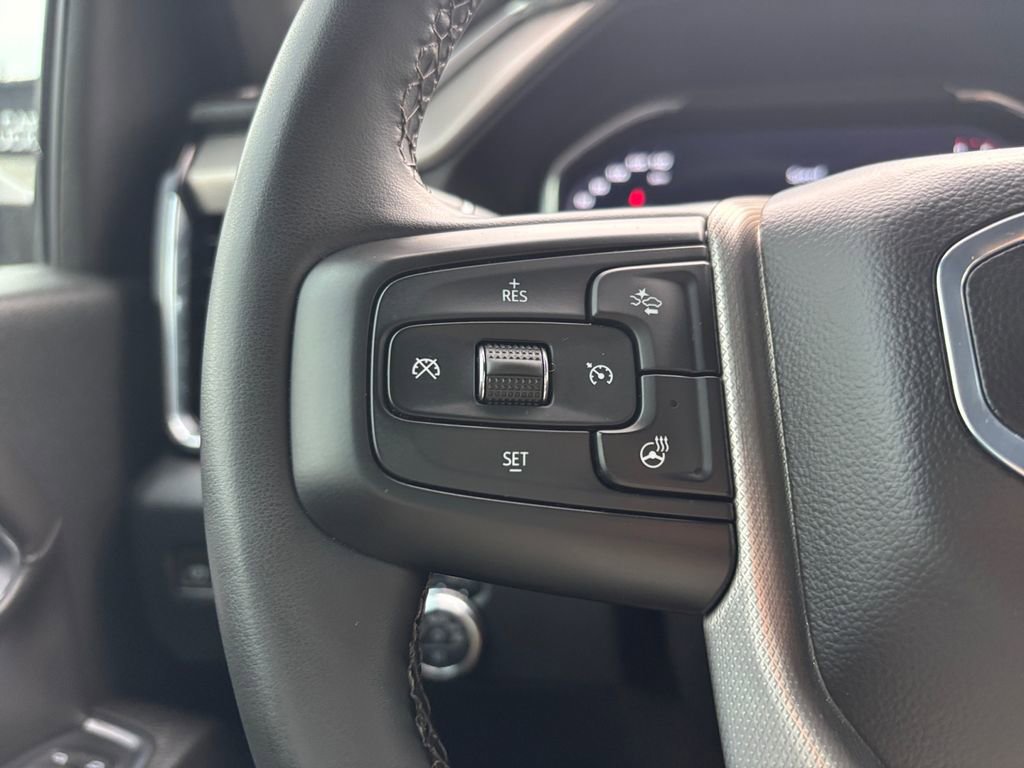 Used 2024 GMC Sierra 2500 Denali w/ Denali Reserve Package AWD/4WD image 18