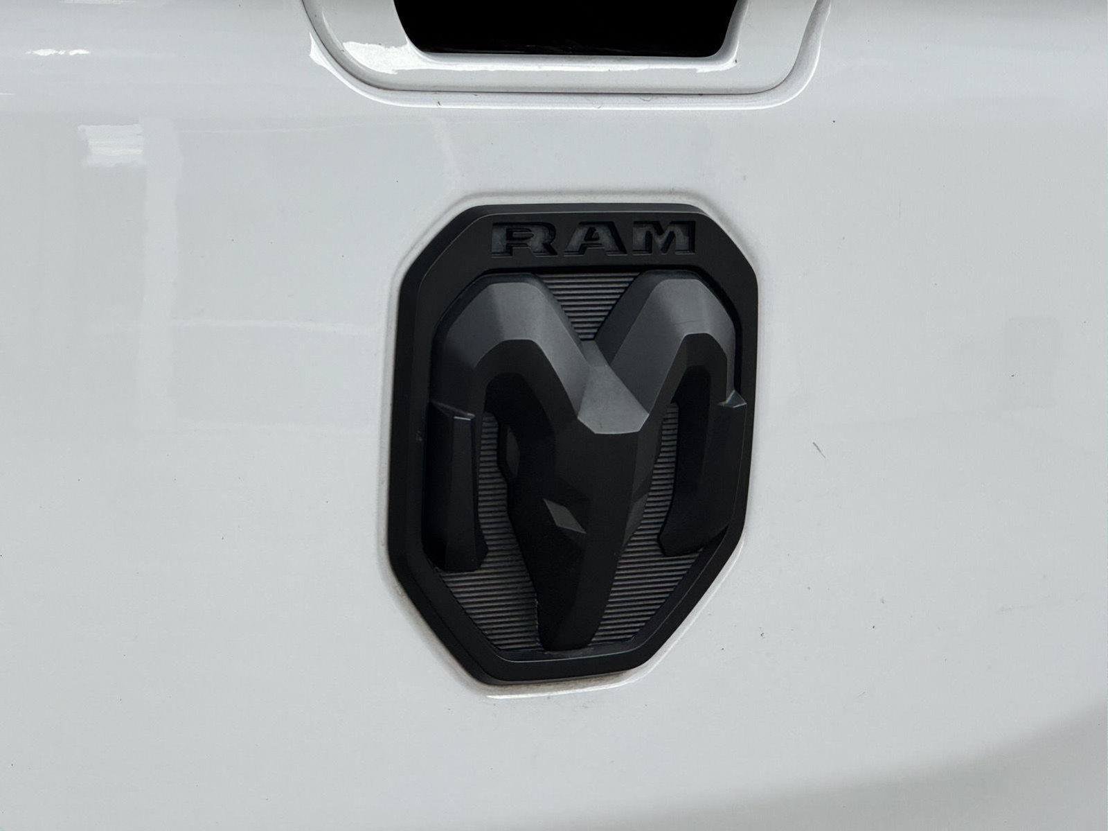 Used 2021 RAM 1500 Big Horn RWD image 16