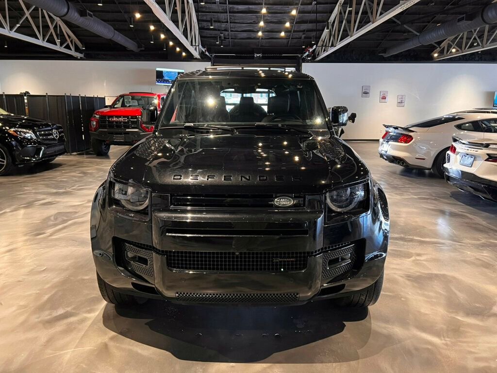 Used 2023 Land Rover Defender 110 X-Dynamic SE image 8