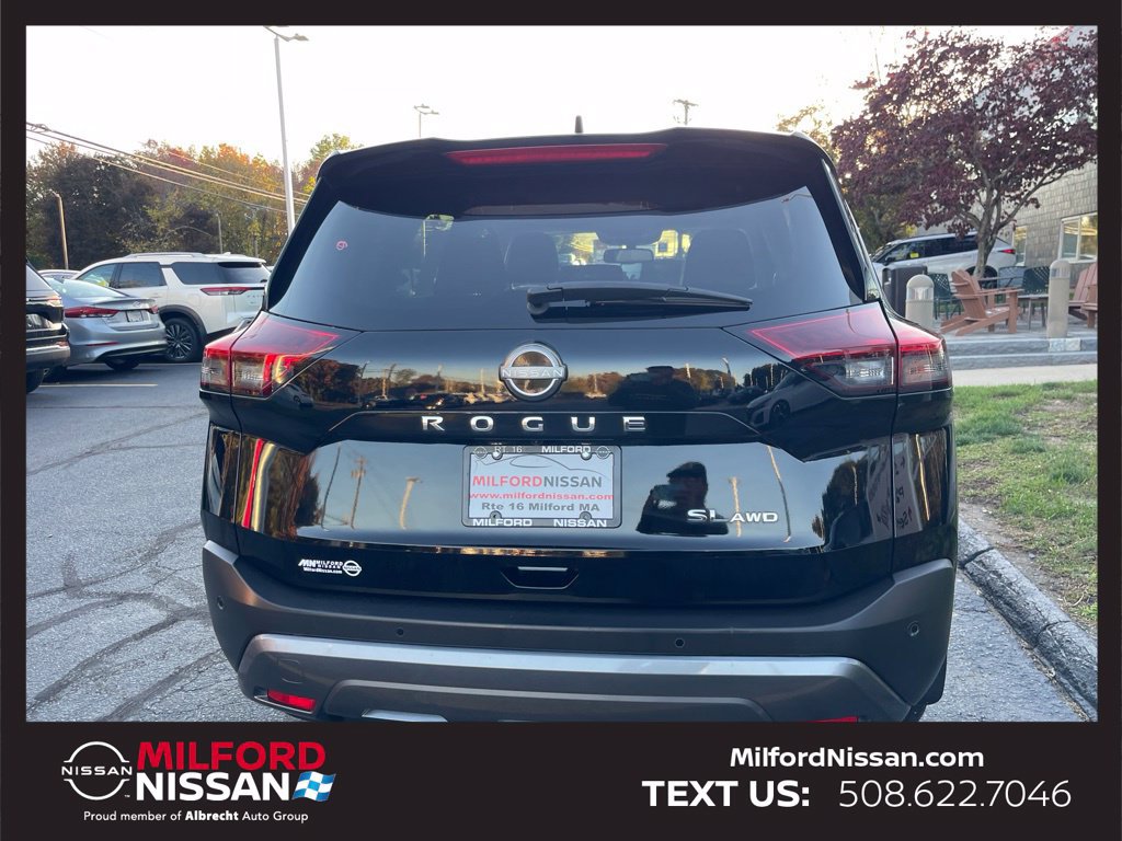 Certified 2023 Nissan Rogue SL w/ SL Premium Package AWD/4WD image 4
