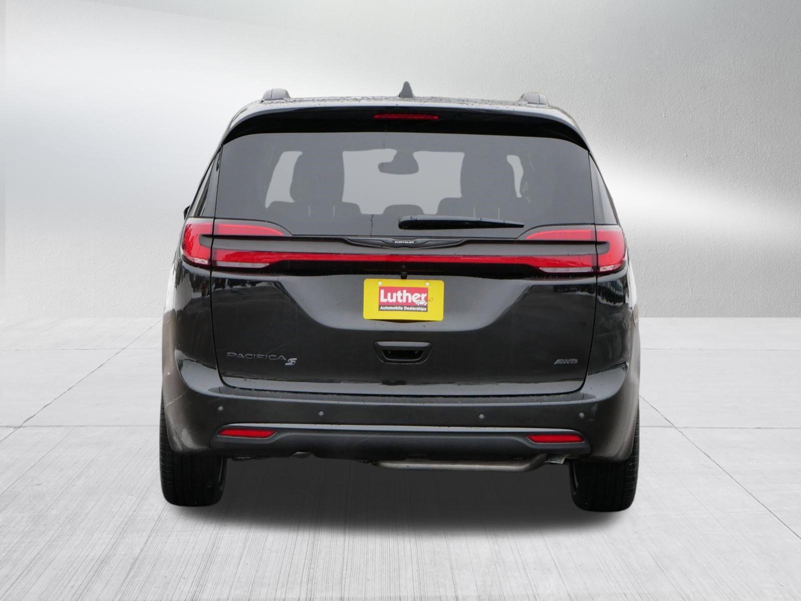 New 2026 Chrysler Pacifica Select AWD/4WD image 6