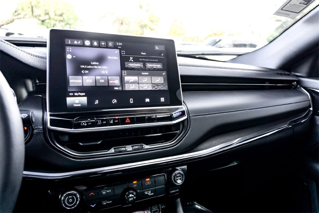 New 2025 Jeep Compass Latitude w/ Altitude Special Edition image 23