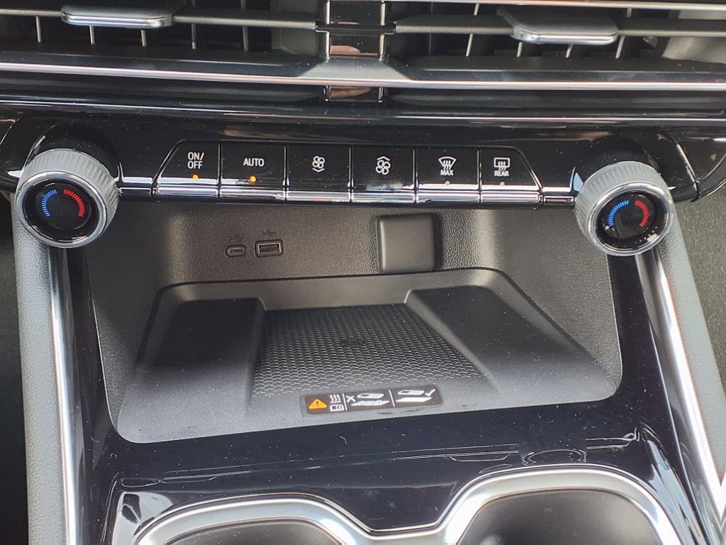 New 2026 Chevrolet Traverse Z71 image 16