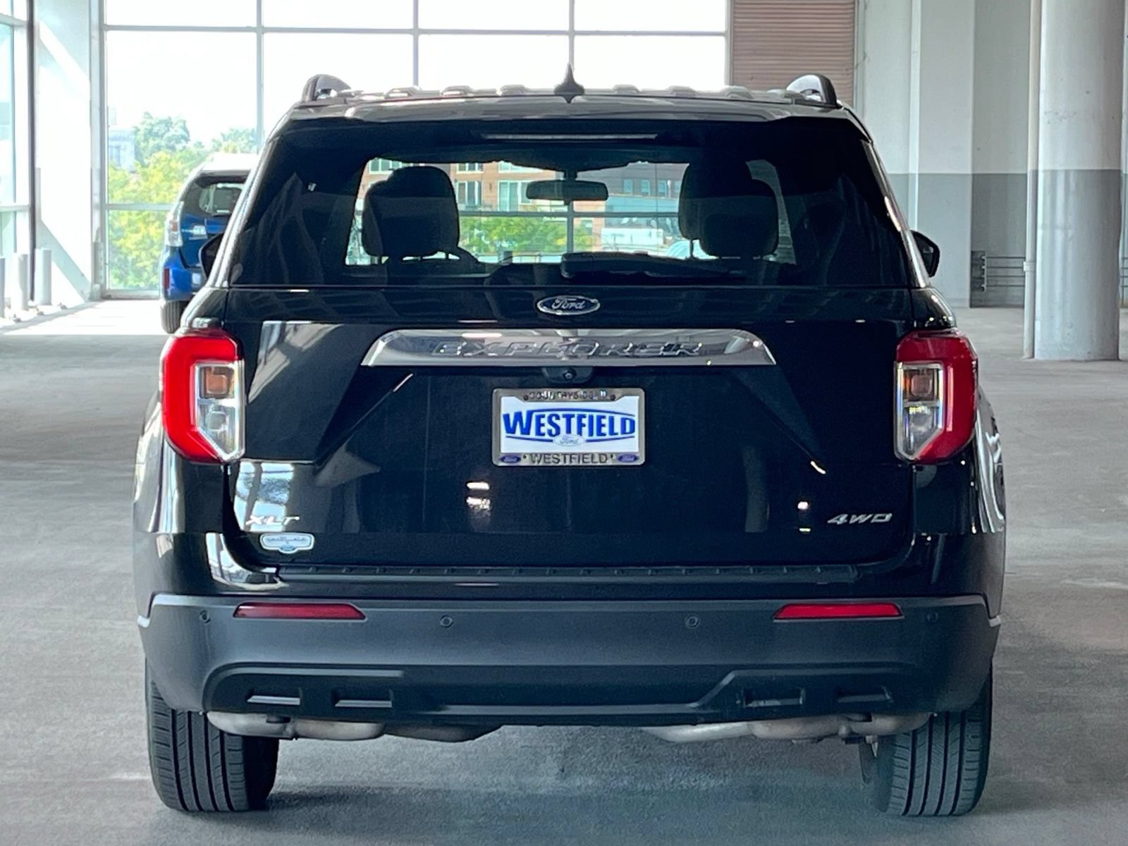 Used 2021 Ford Explorer XLT AWD/4WD image 9