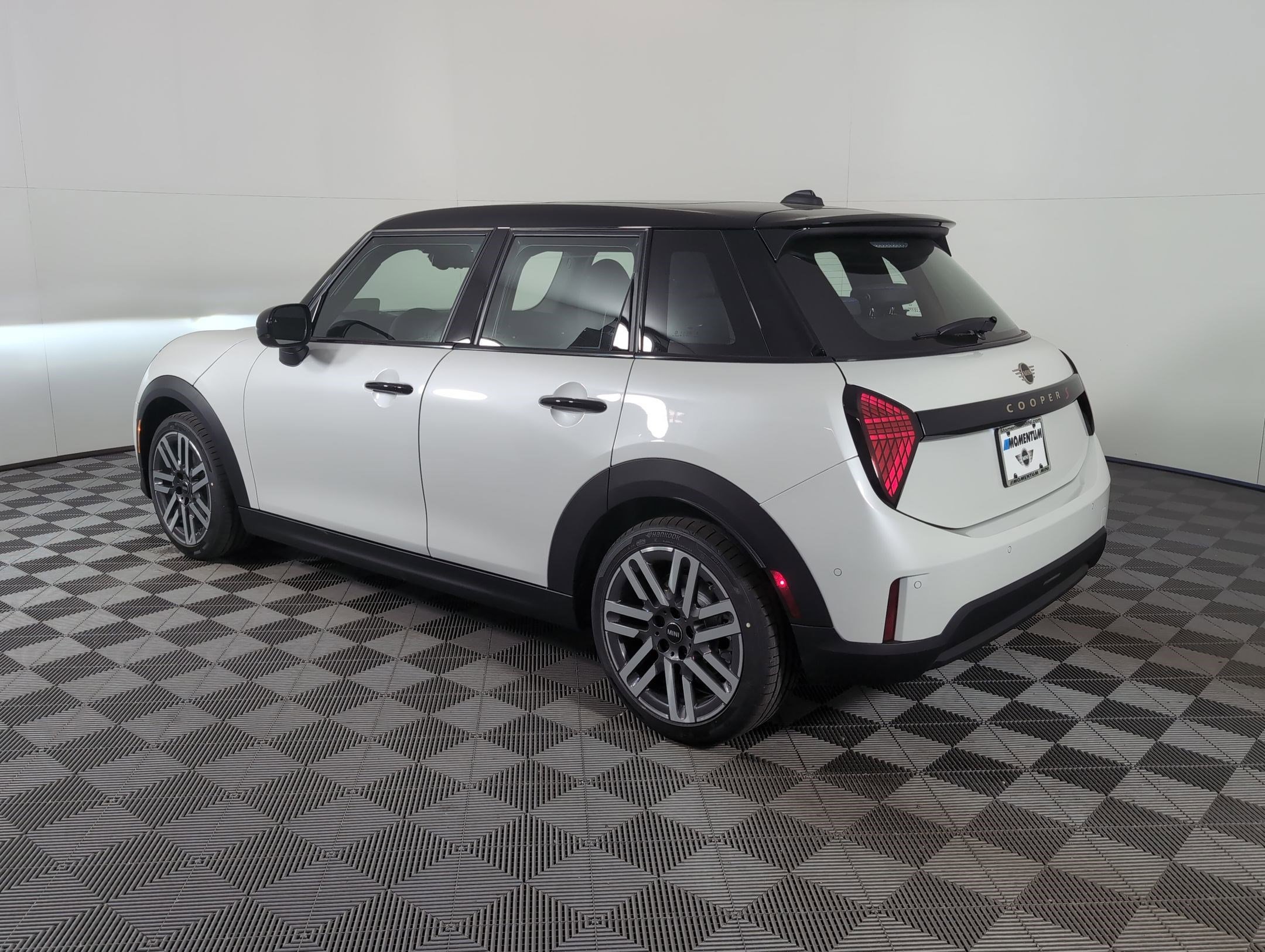 New 2026 MINI Cooper S image 3