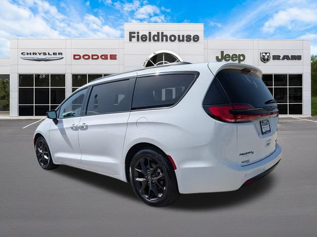 Used 2025 Chrysler Pacifica Limited FWD image 7