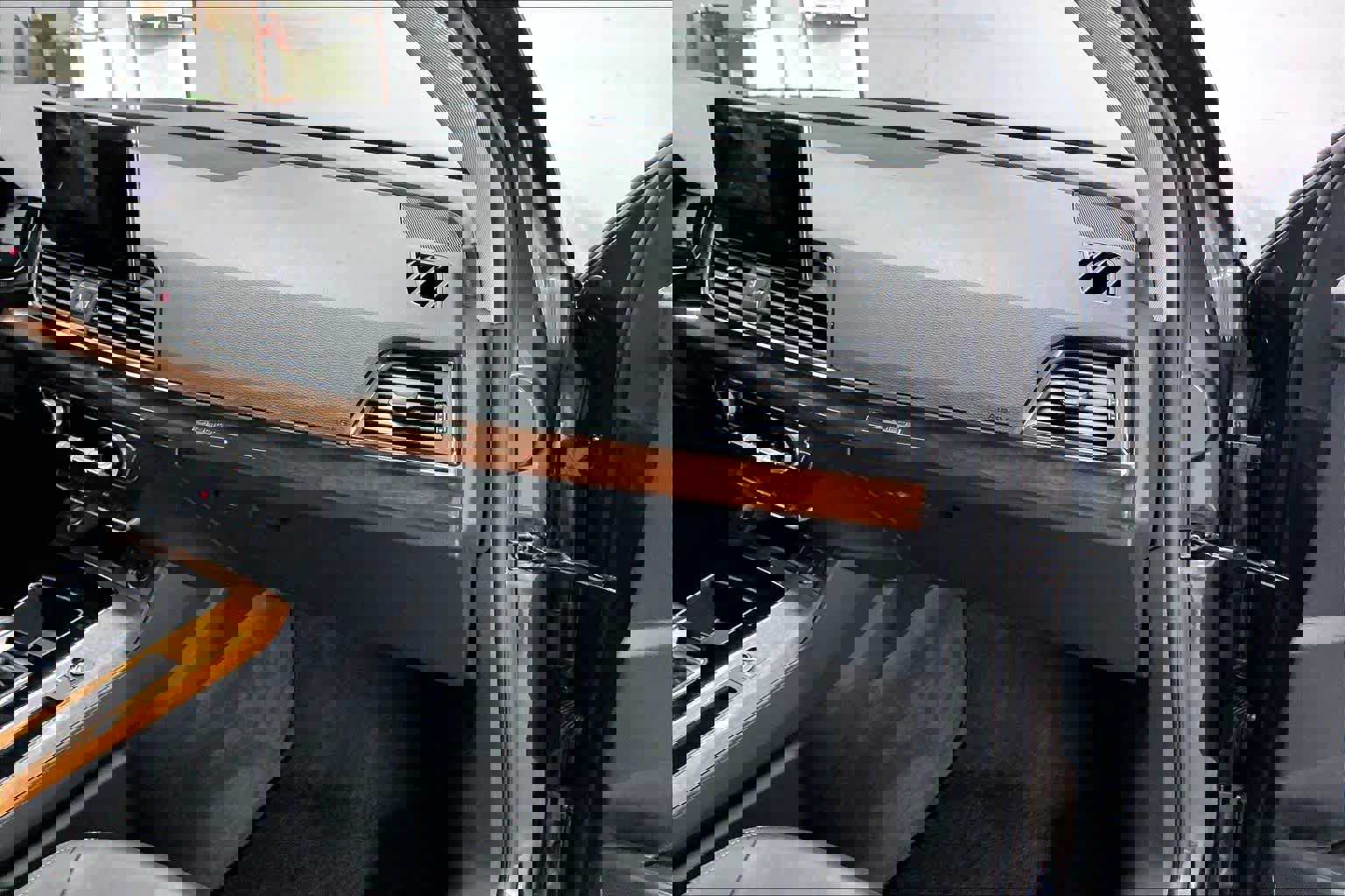 Used 2023 Audi Q5 2.0T Premium w/ Convenience Package image 18