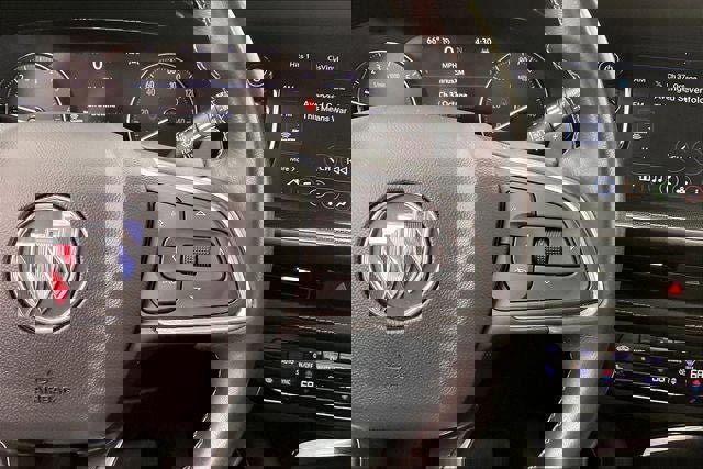 Used 2022 Buick Envision Essence w/ Safety Package image 24