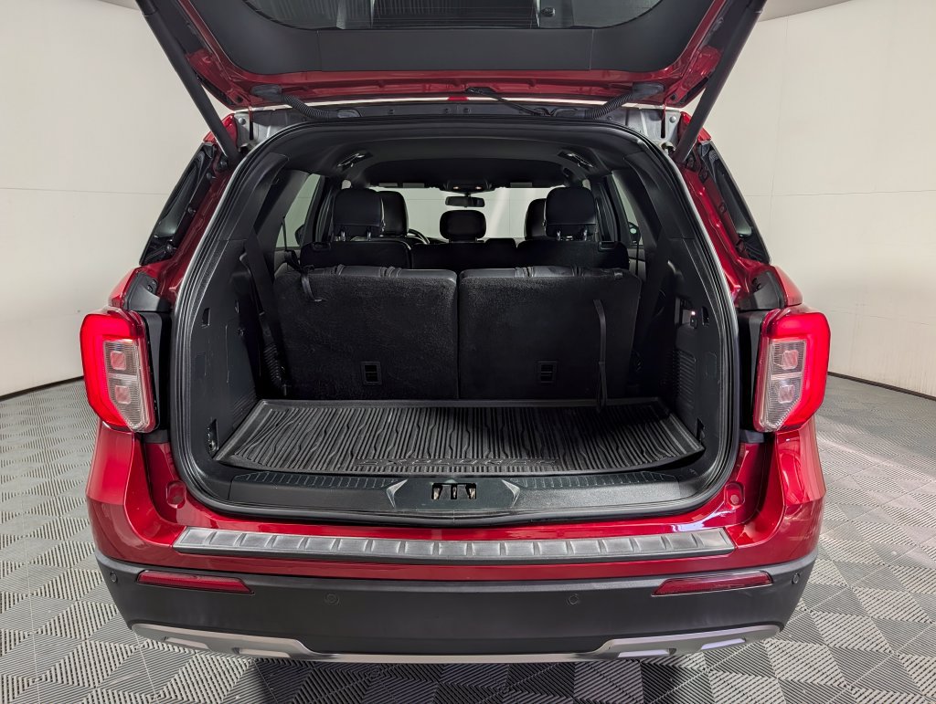 Certified 2020 Ford Explorer XLT w/ Equipment Group 202A RWD image 6