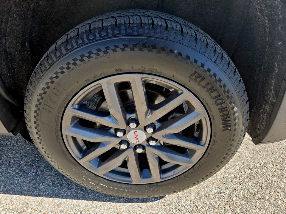Used 2017 GMC Acadia SLT w/ LPO, Floor Liner Package image 35