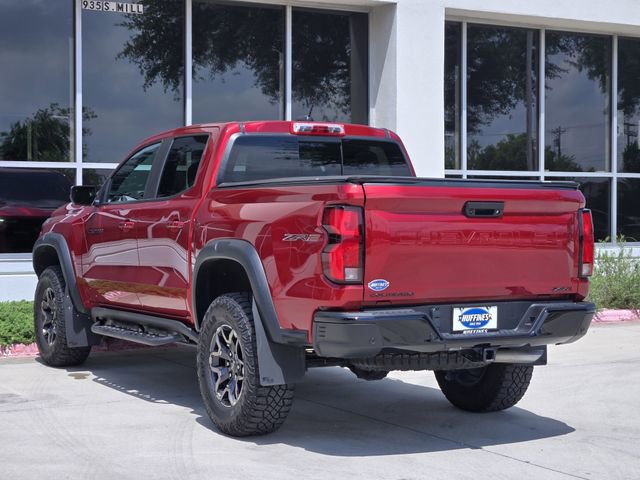 Used 2025 Chevrolet Colorado ZR2 w/ Technology Package AWD/4WD image 5