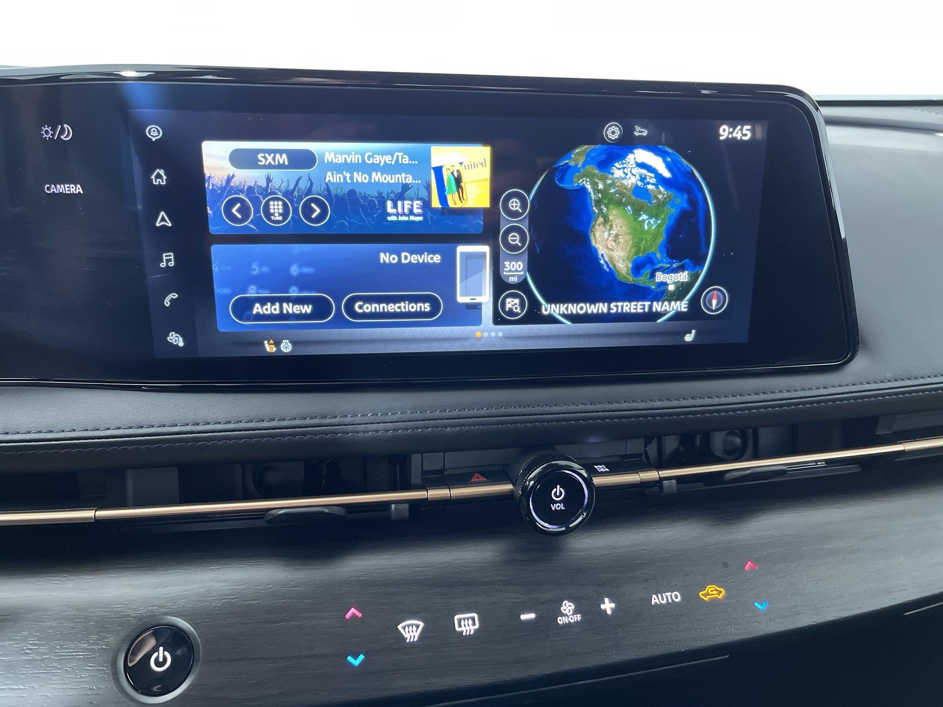 Certified 2024 Nissan Ariya AWD image 18