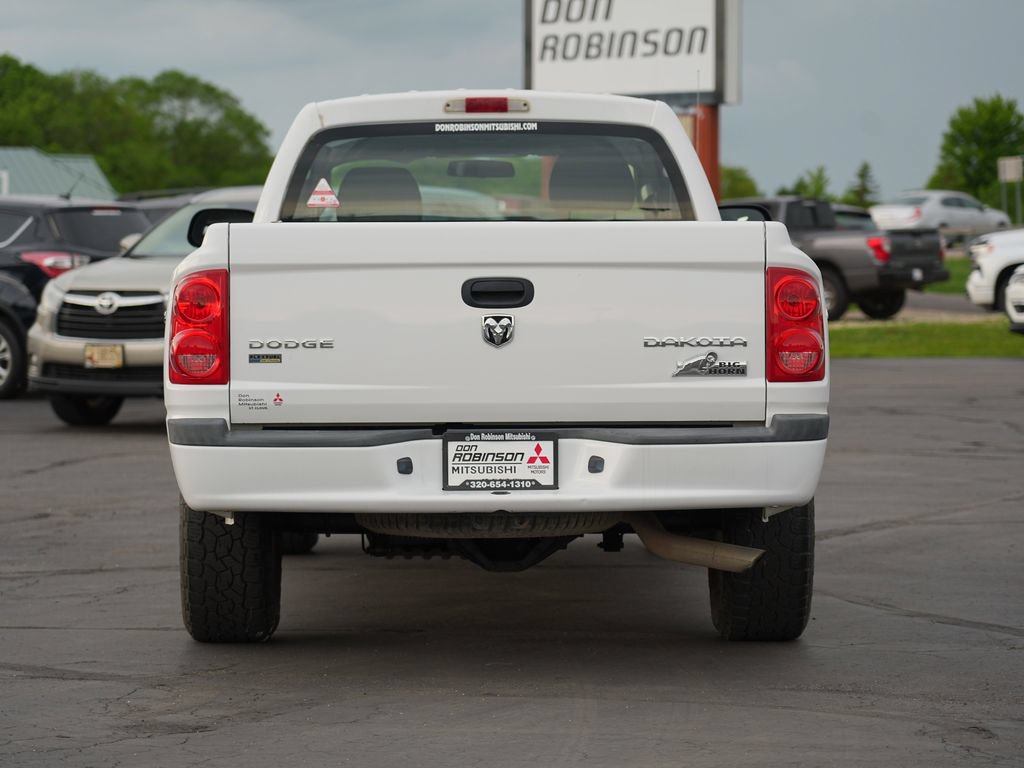 Used 2011 Dodge Dakota Big Horn w/ Skid Plate Group AWD/4WD image 4