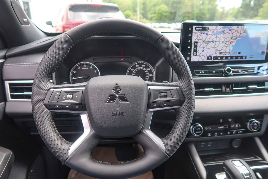 New 2026 Mitsubishi Outlander LE AWD/4WD image 29