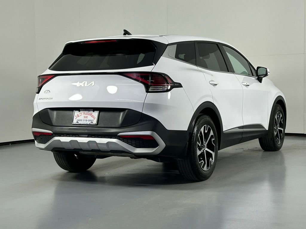 Used 2024 Kia Sportage EX image 7