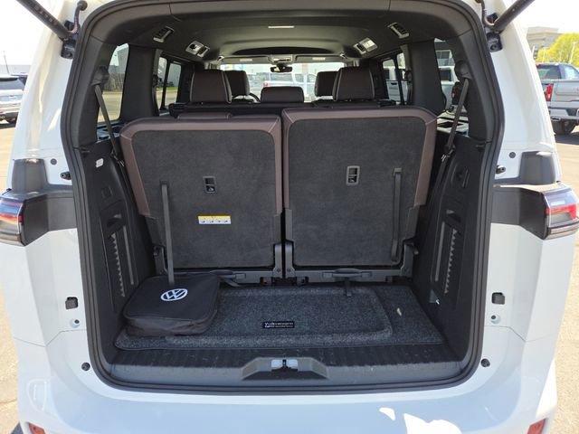 Used 2025 Volkswagen ID. Buzz Pro S RWD image 26