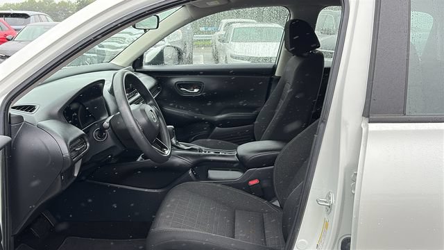 Used 2025 Honda HR-V LX image 10