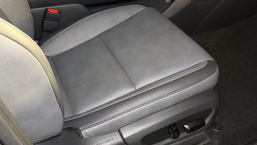 Certified 2024 Lexus RZ 300e Premium w/ Accessory Package (Z1) FWD image 11