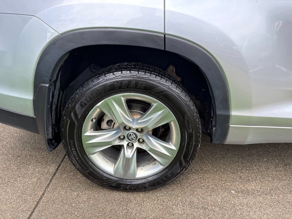 Used 2018 Toyota Highlander Limited AWD/4WD image 11